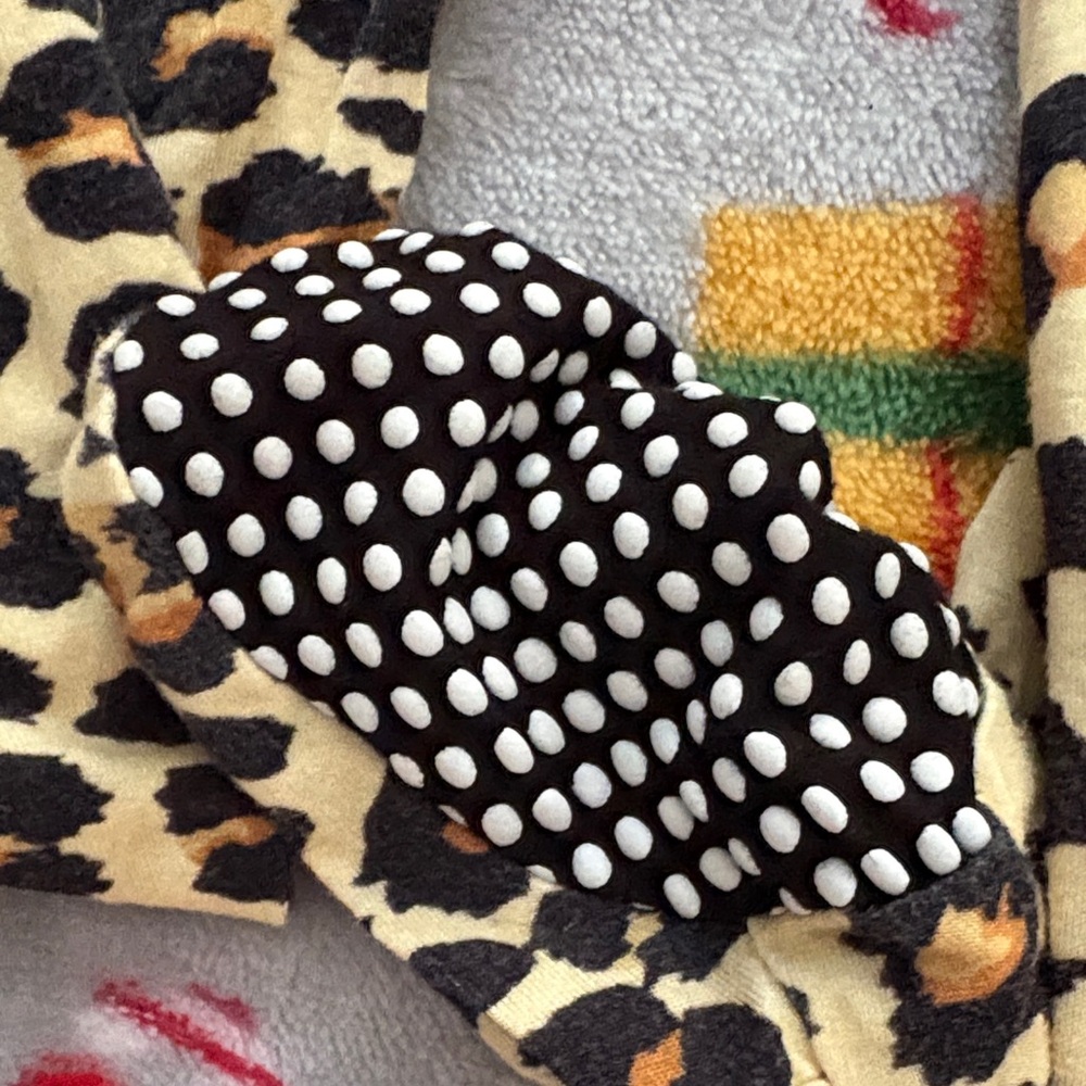 Hapiu Bamboo Leopard Sleeper - Picture 3 of 4